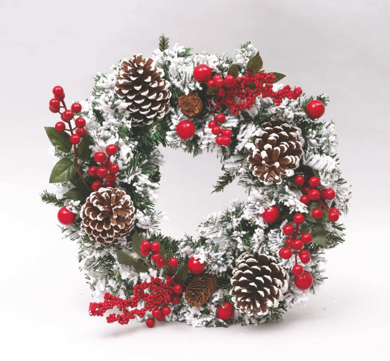 Corona Pvc Verde Con Rami Neve Bacche Rosse 40 cm